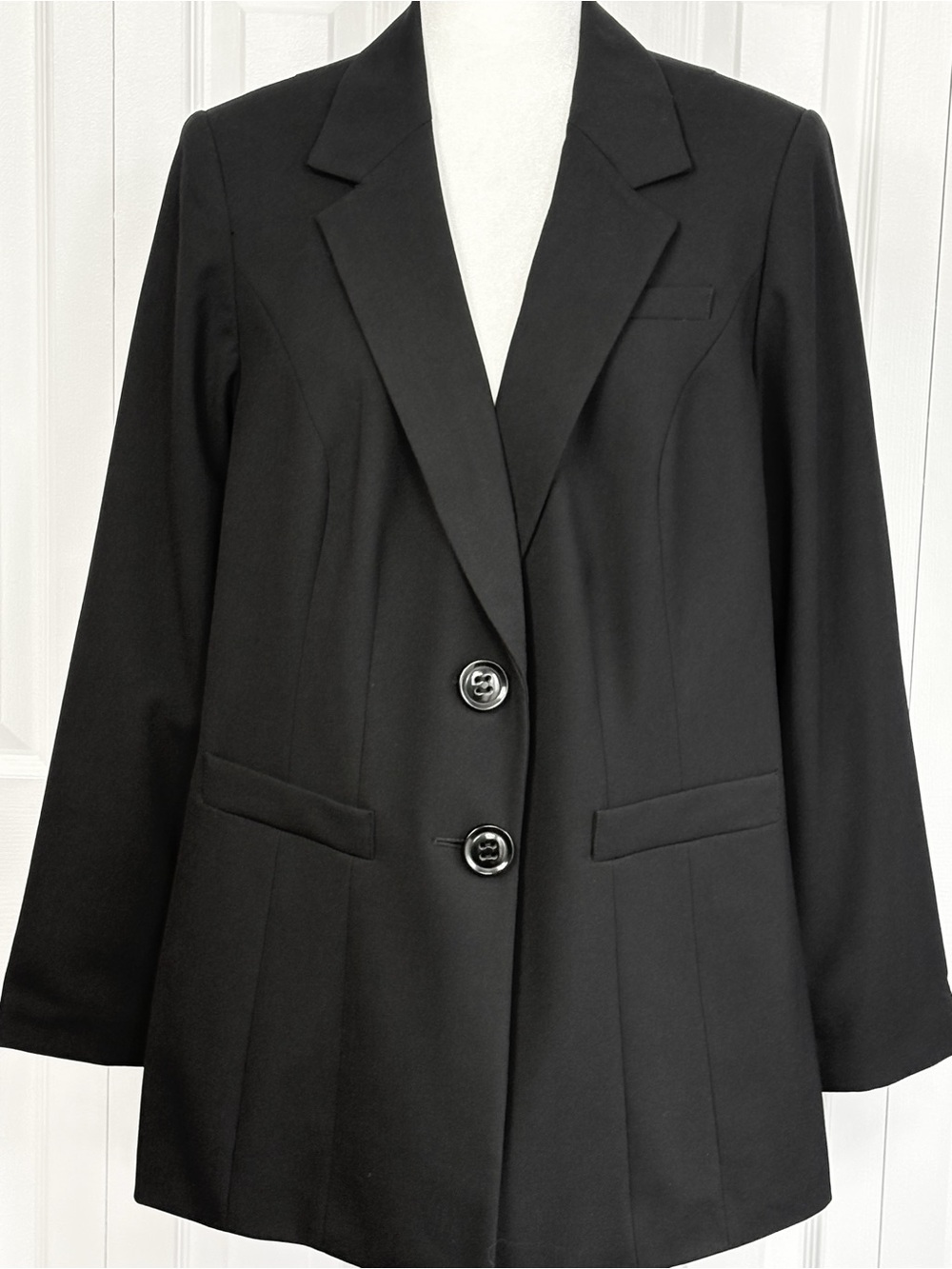 NWT Lane Bryant Classic Black Long Sleeve Two-Button Blazer Suit Jacket 16